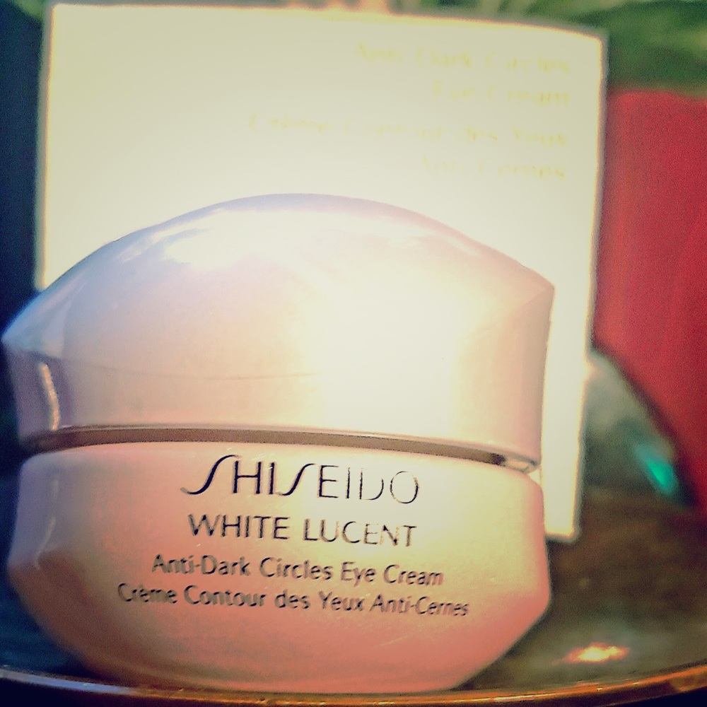 SOLD Shiseido White Lucent Dark Circles Eye Cream